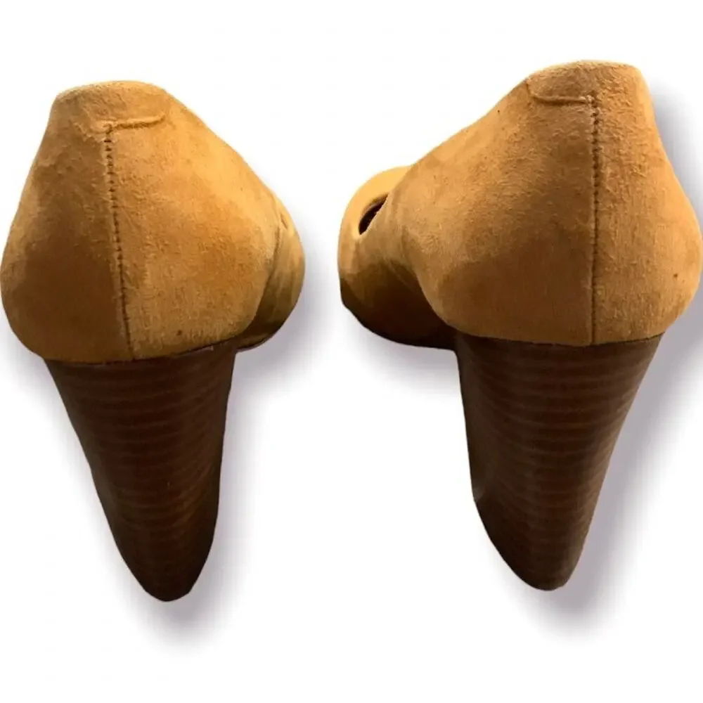 & Other Stories Tan Suede Heels Size 6.5